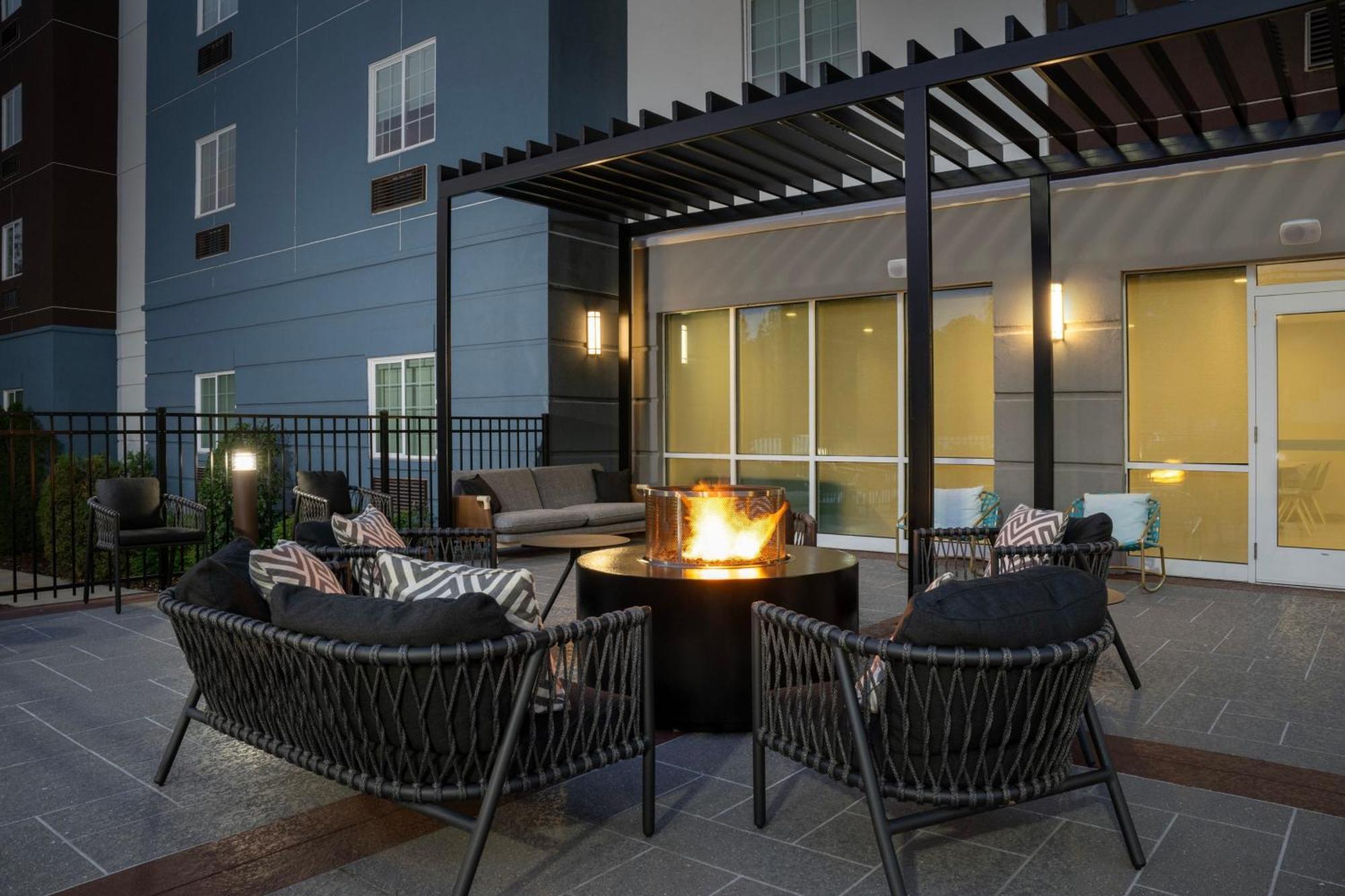 Towneplace Suites By Marriott Birmingham South Exterior photo